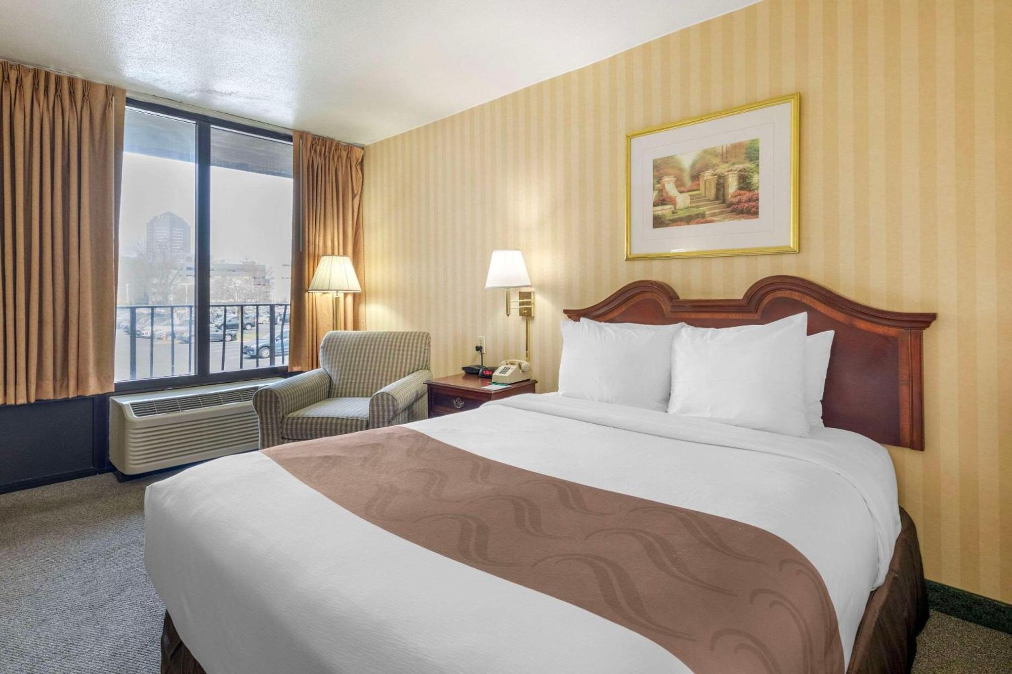 Quality Inn Vienna - Tysons Corner Exterior foto