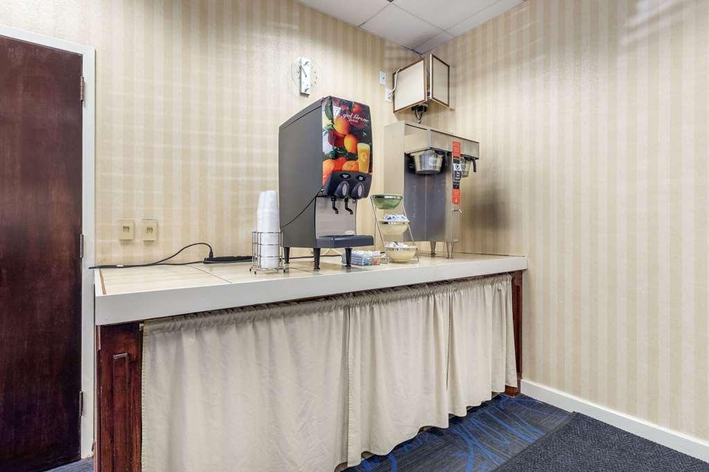Quality Inn Vienna - Tysons Corner Restaurant foto