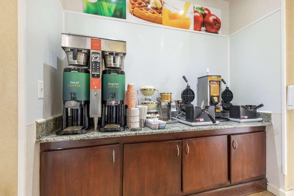 Quality Inn Vienna - Tysons Corner Restaurant foto