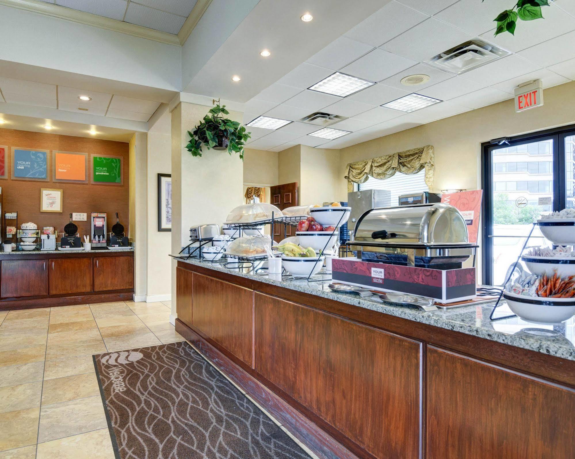 Quality Inn Vienna - Tysons Corner Exterior foto